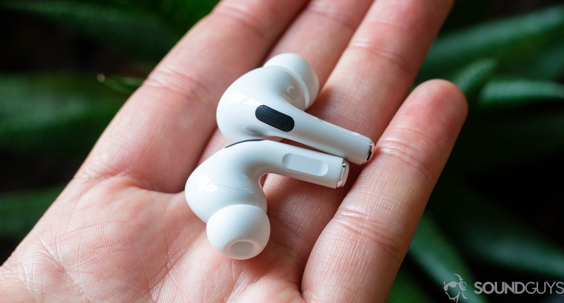 Apple AirPods 3 vs AirPods Pro (2019): which true wireless earbuds are  better?