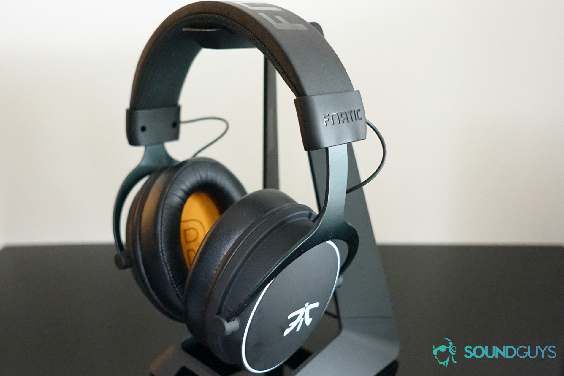 Fnatic React Gaming Headset Review - The Package