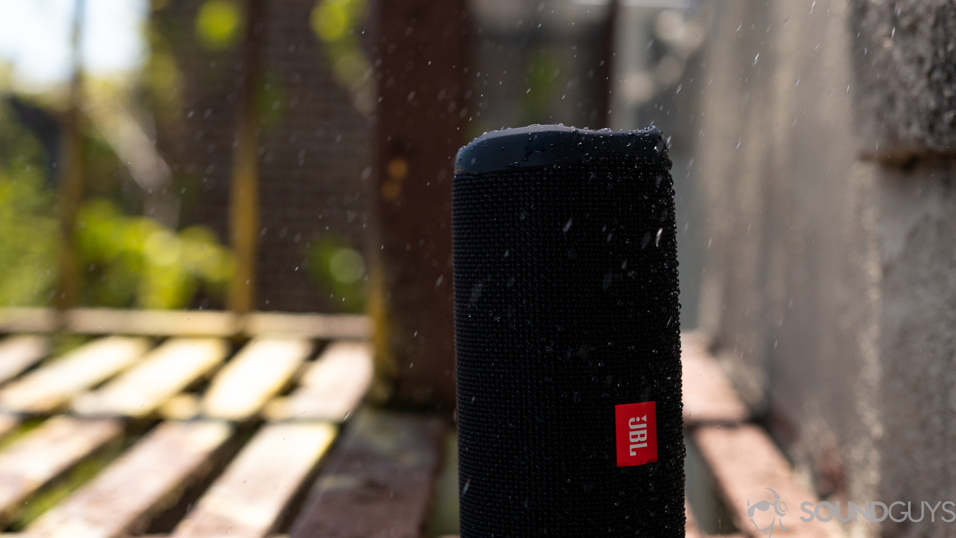 JBL Flip 5 Waterproof Bluetooth Speaker with Case(Eco Green) 