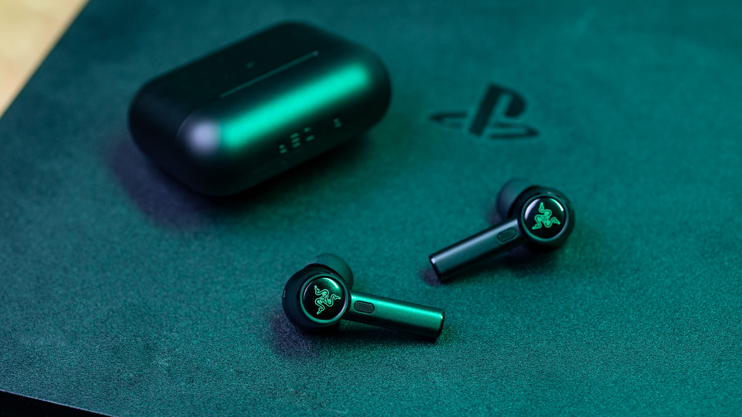 Razer Hammerhead True Wireless Bluetooth Gaming Earbuds: 60ms Low-Latency -  IPX4 Water Resistant - Bluetooth 5.0 Auto Pairing - Touch Enabled - 13mm
