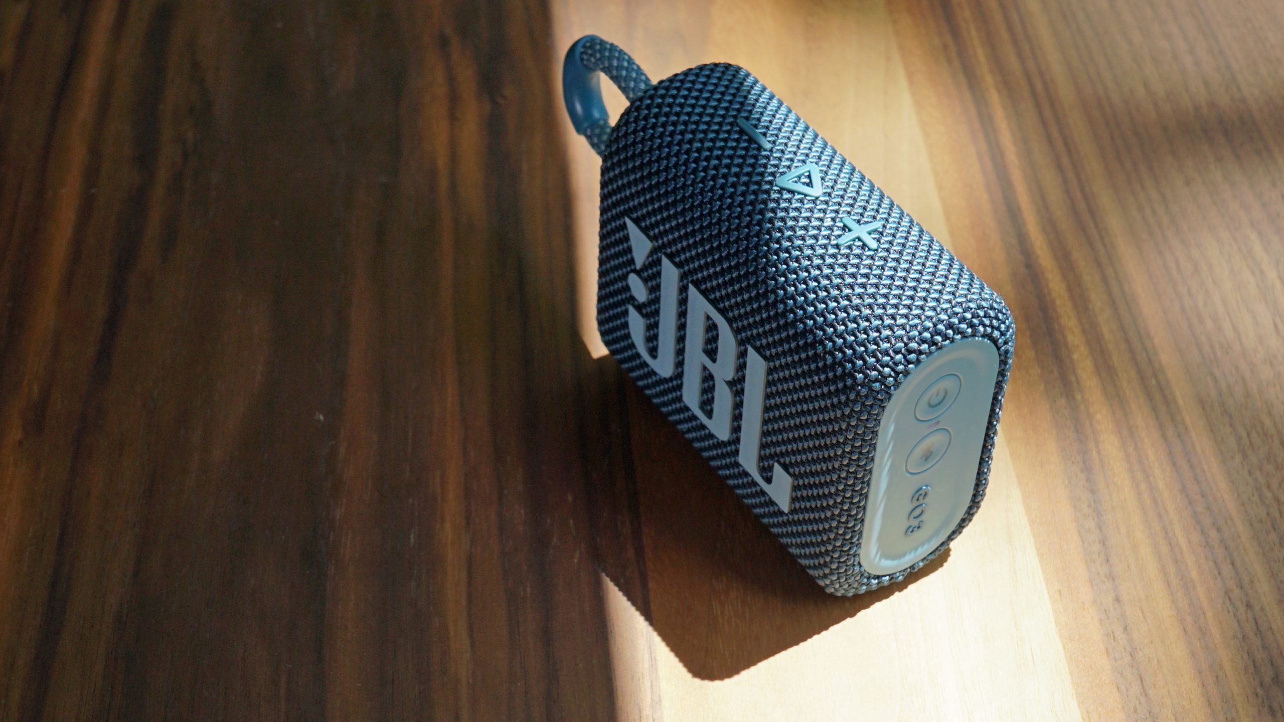 JBL Go 3 review: Tiny $40 Bluetooth speaker with big improvements - CNET