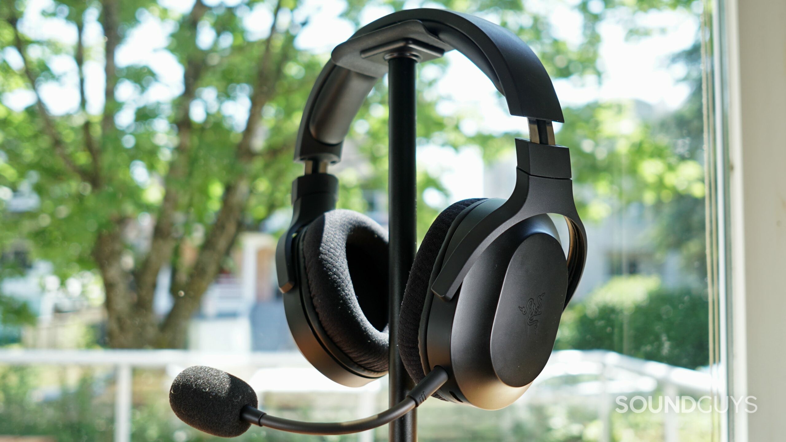 Razer Barracuda X Wireless gaming headset in review - only inconspicuous on  the outside?