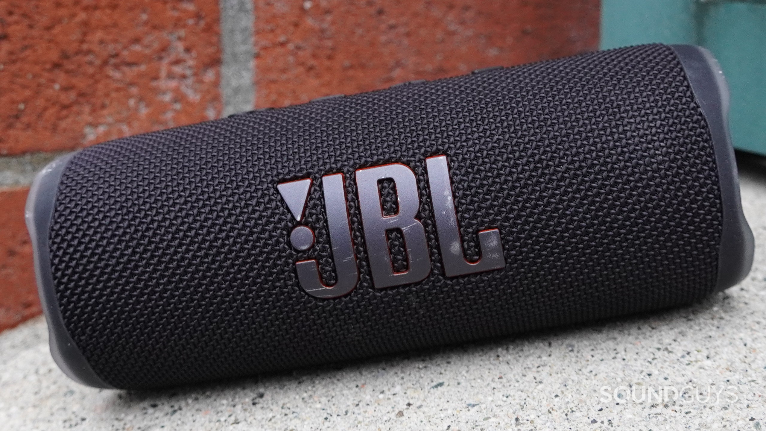 JBL Flip 6 Review - The Best Flip Yet!