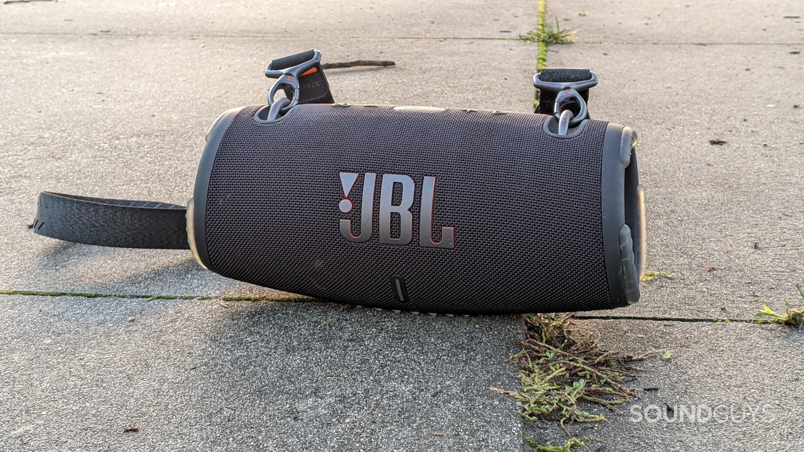 JBL 3 review: loud, not so portable - SoundGuys