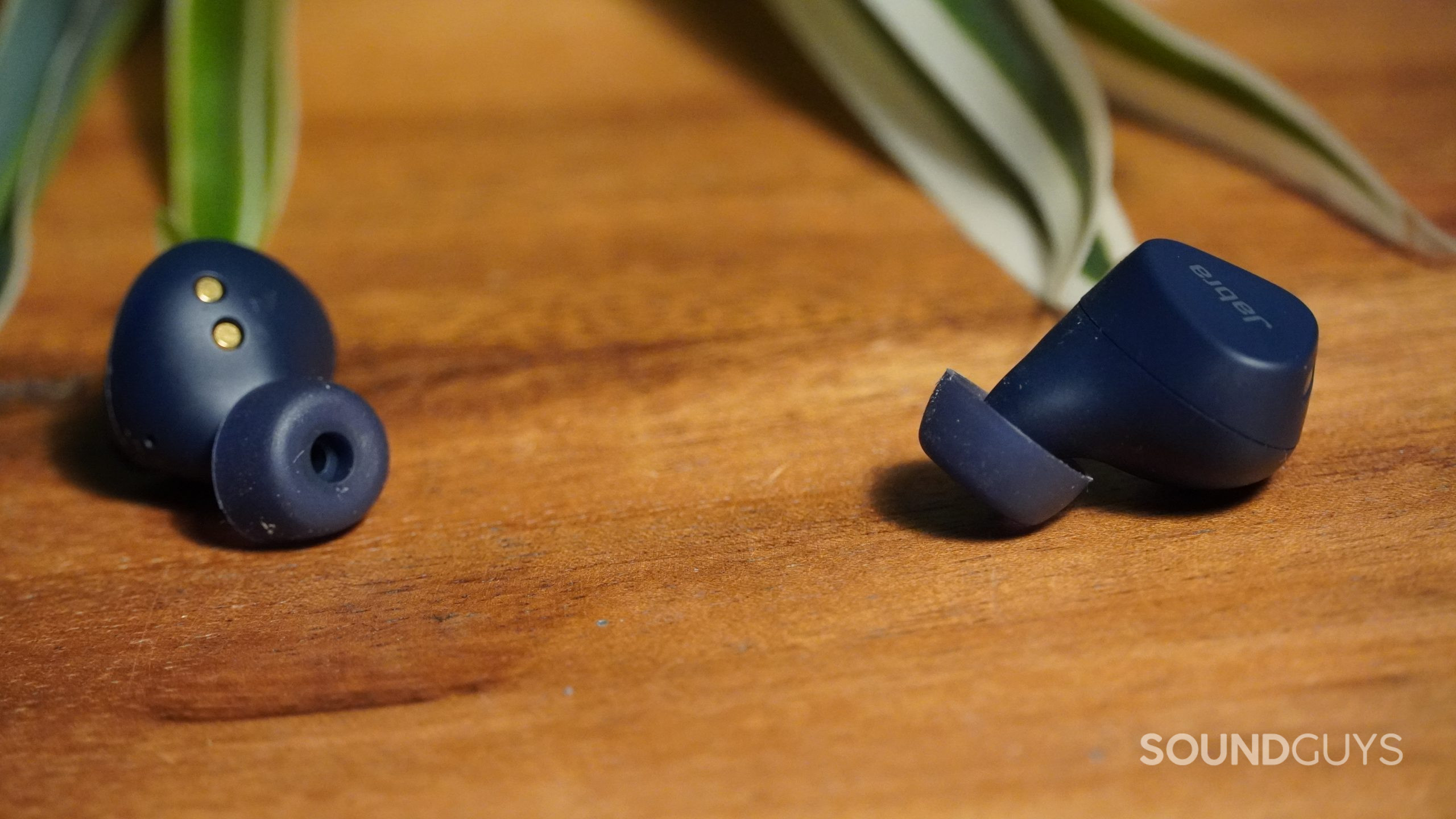 Jabra Elite 4 - Durable for Active review: SoundGuys earphones anyone