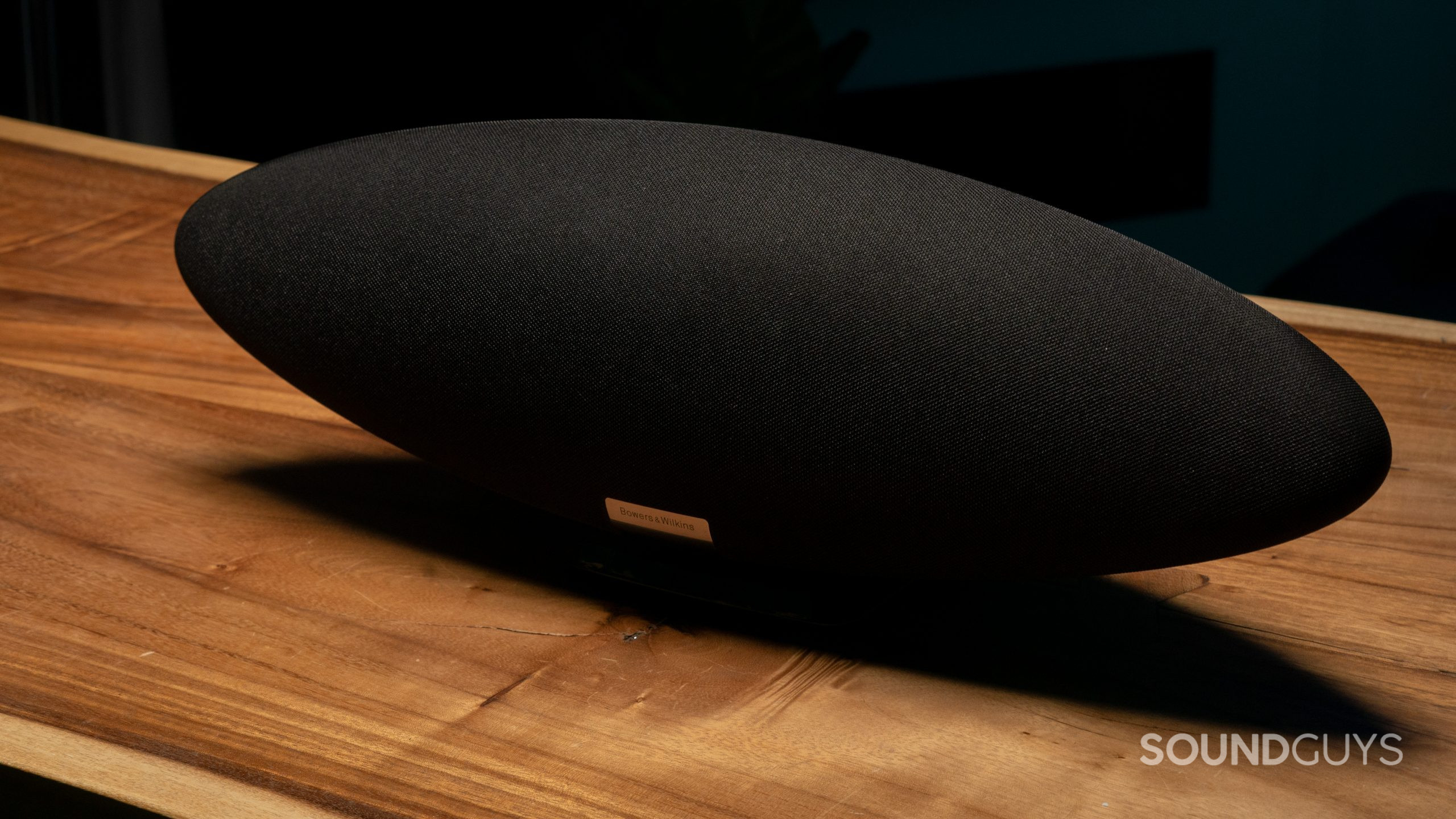 Bowers & Wilkins Zeppelin review - SoundGuys