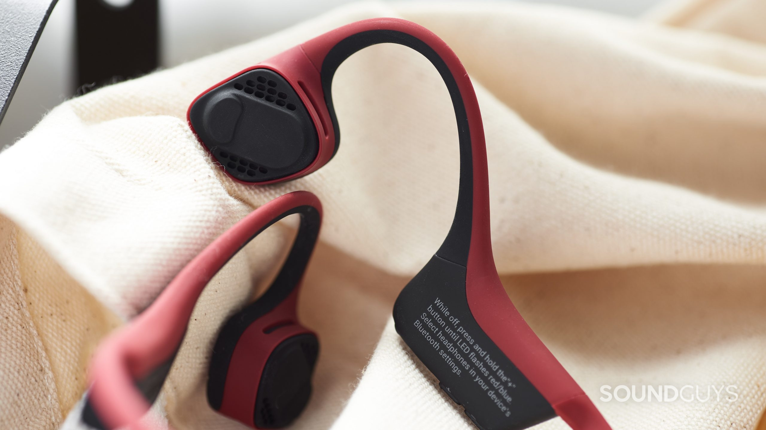 AfterShokz Trekz Air review: The best bone-conduction headphone yet - CNET