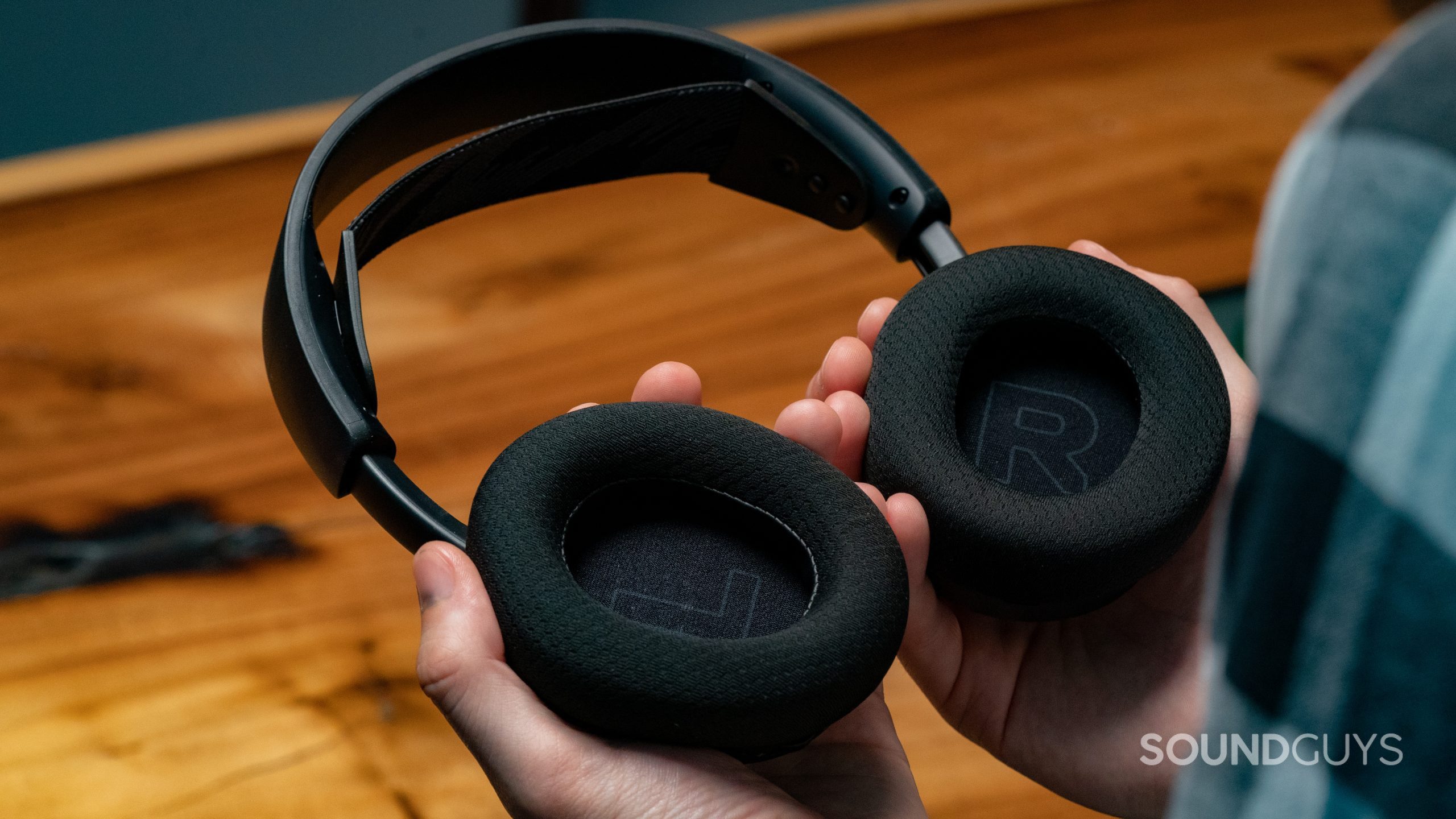 SteelSeries Arctis 1 Review: A Great Budget Headset At Last