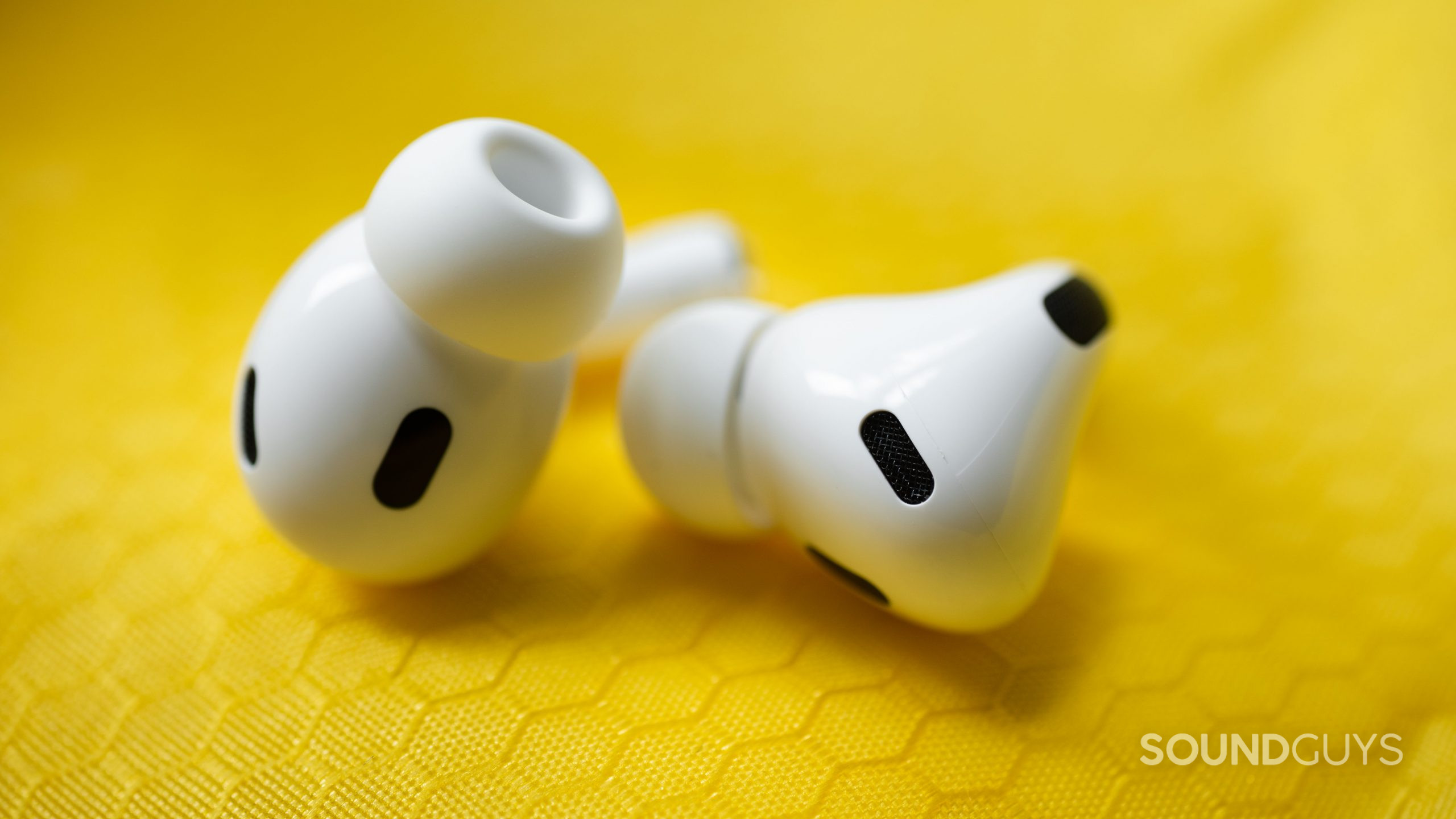 Apple AirPods Pro (2022) Review: Familiar Look, Outstanding Sound