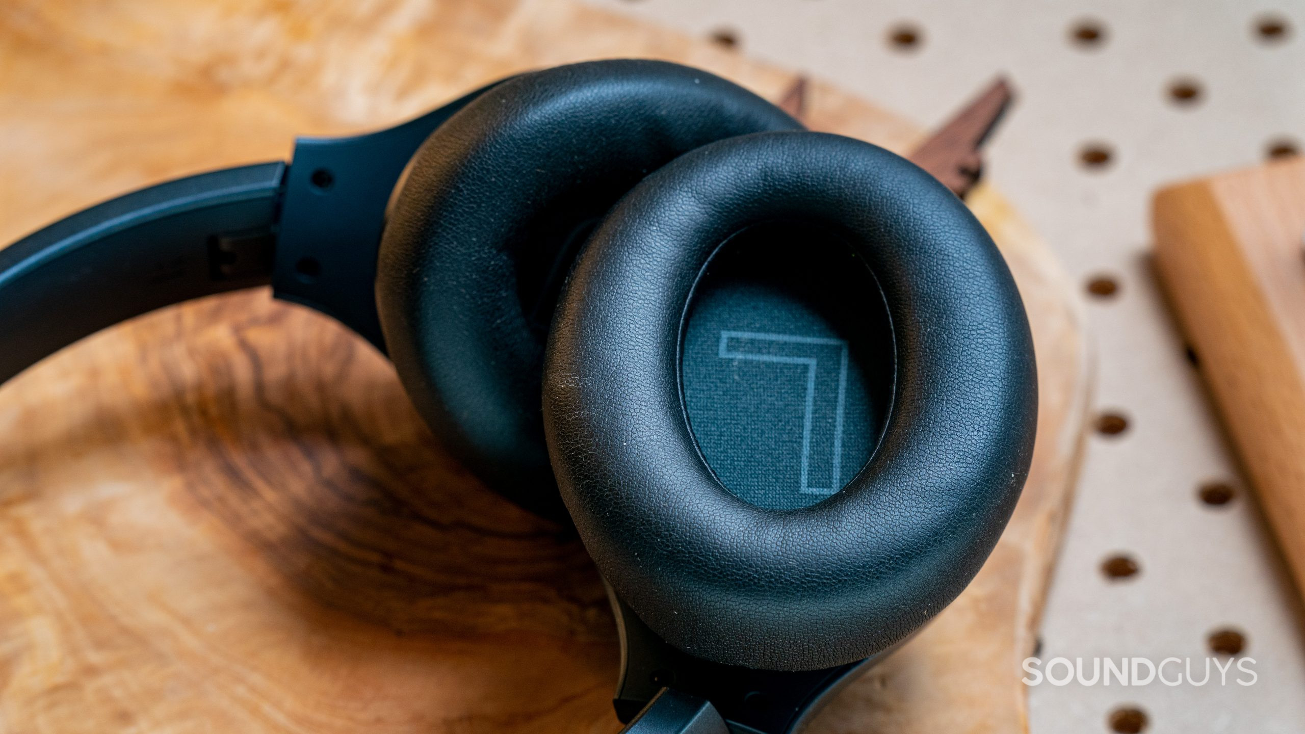 Anker Soundcore Q20i Hybrid Active Noise Cancelling Bluetooth Wireless  Headphones - Black - Micro Center