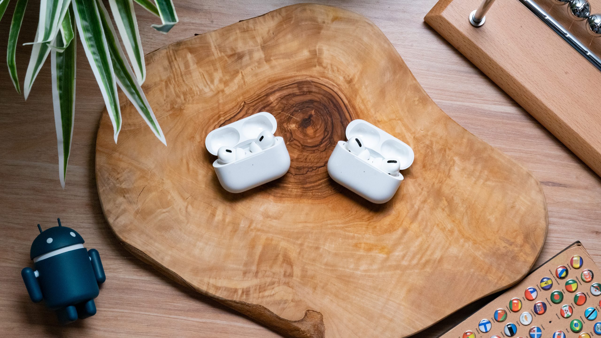  Apple AirPods Pro (1st Generation) with MagSafe Charging Case :  Electronics