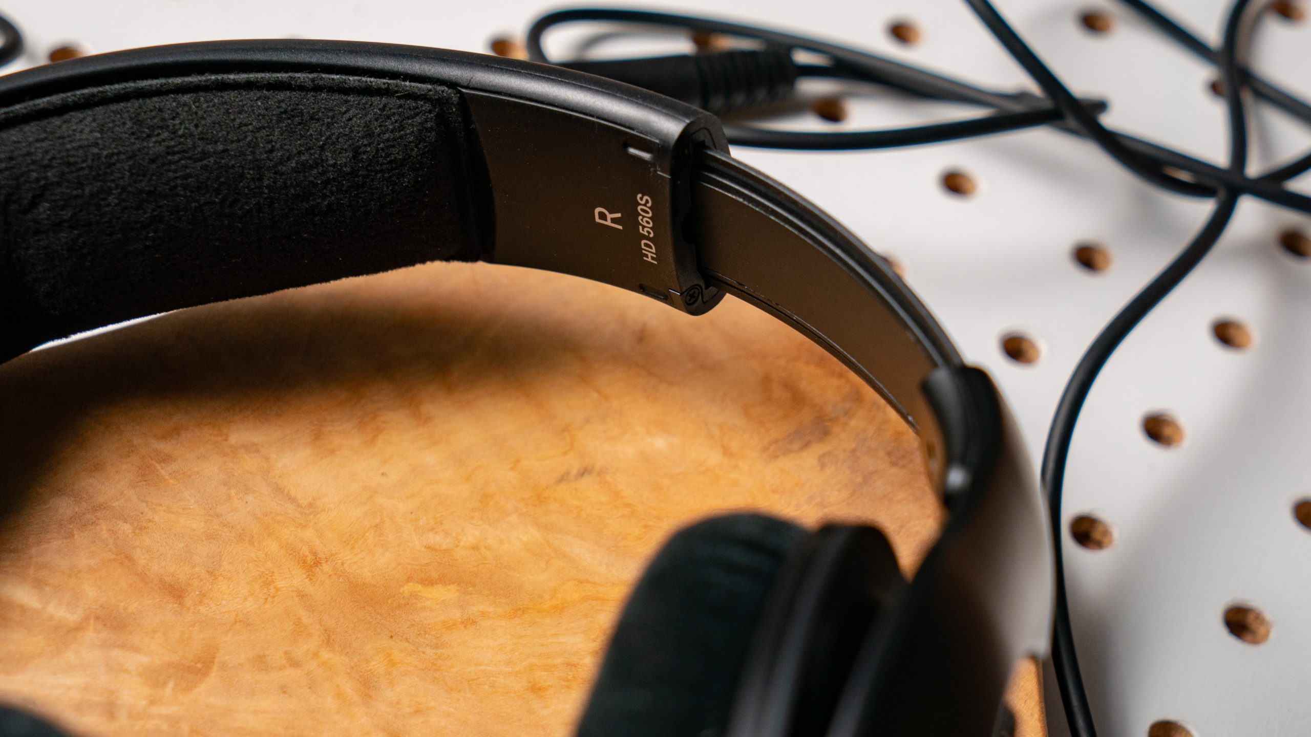 Sennheiser HD 560S Open-back design Audiophile Headphones
