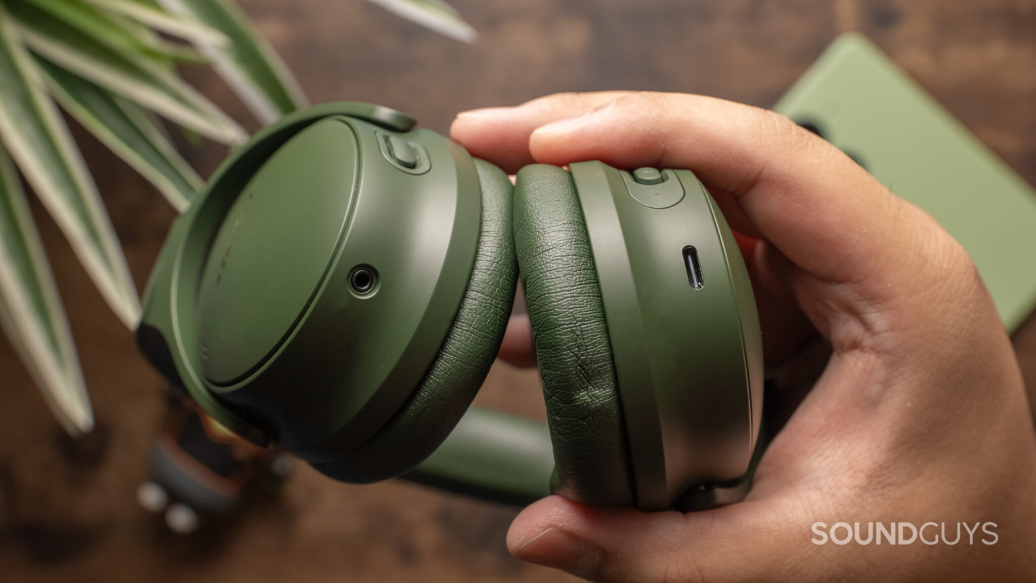 Bose QuietComfort Headphones vs Bose QuietComfort 45 - SoundGuys