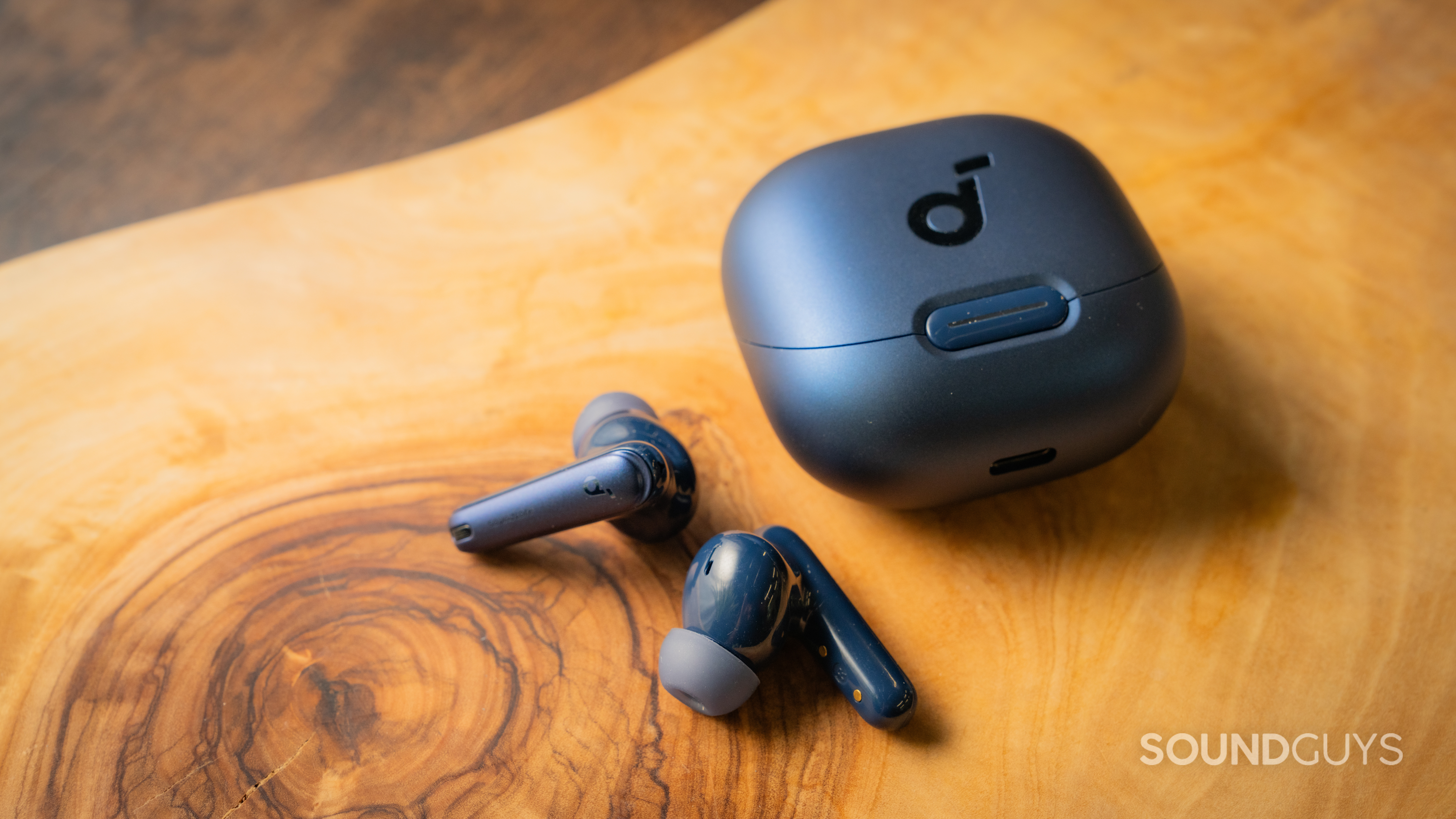 10 Best Earbuds for iPhone [2023]