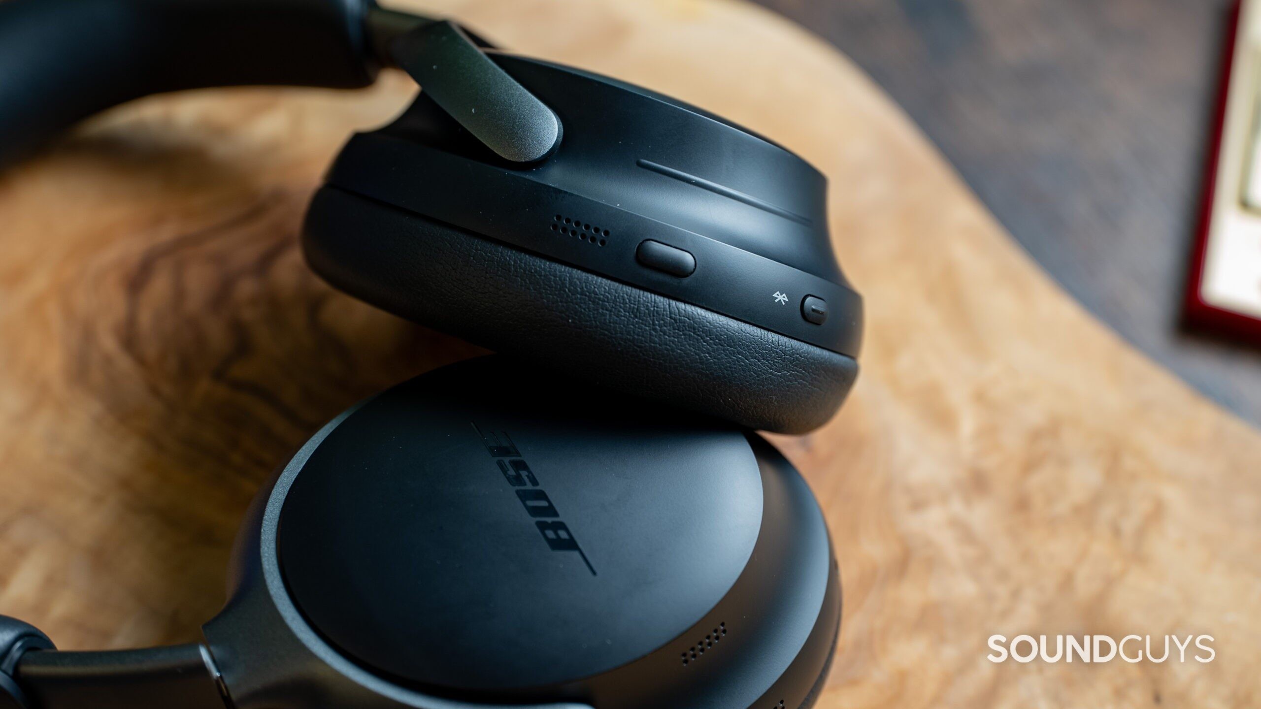 Bose QuietComfort Ultra: New Leak reveals hands-on photos of Apple AirPods  Max rival -  News