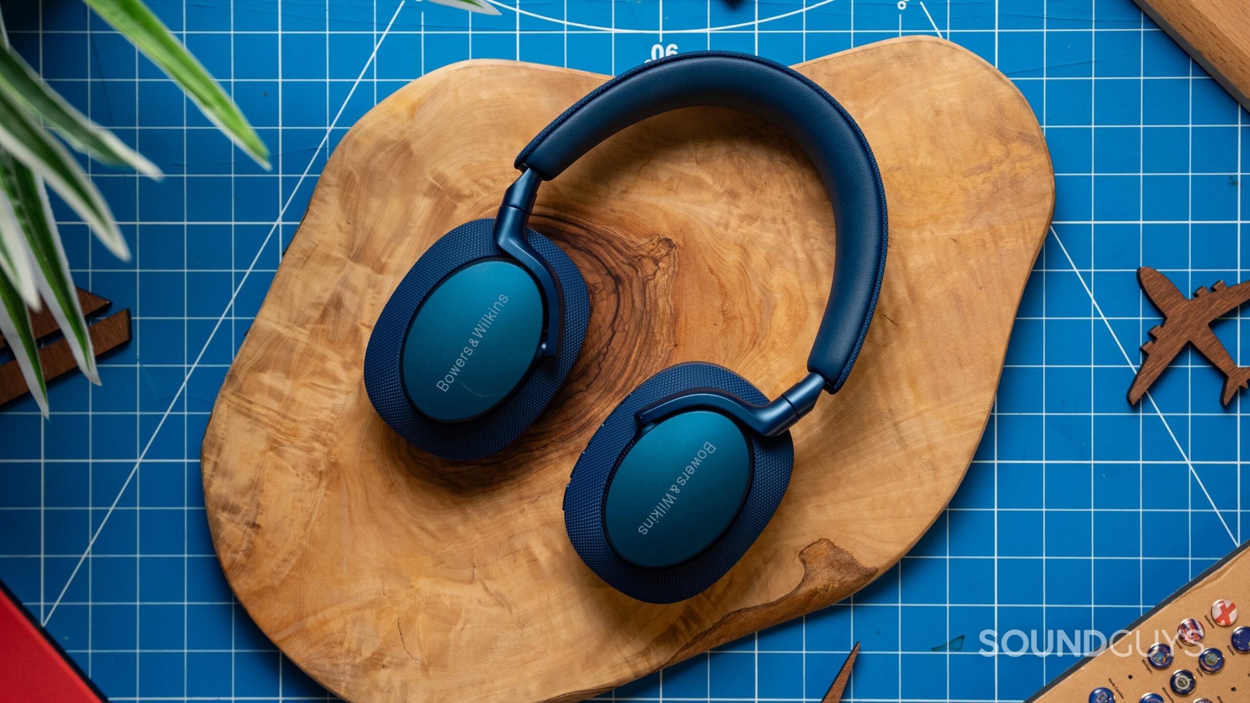 Bowers & Wilkins Px7 S2e headphones debut with improved audio