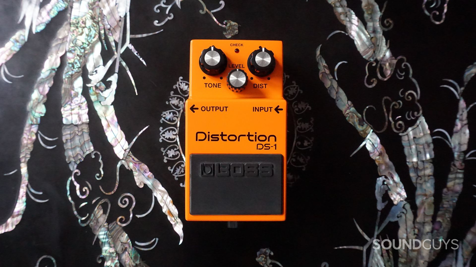 The BOSS DS-1 is a simple-to-use digital effect distortion pedal