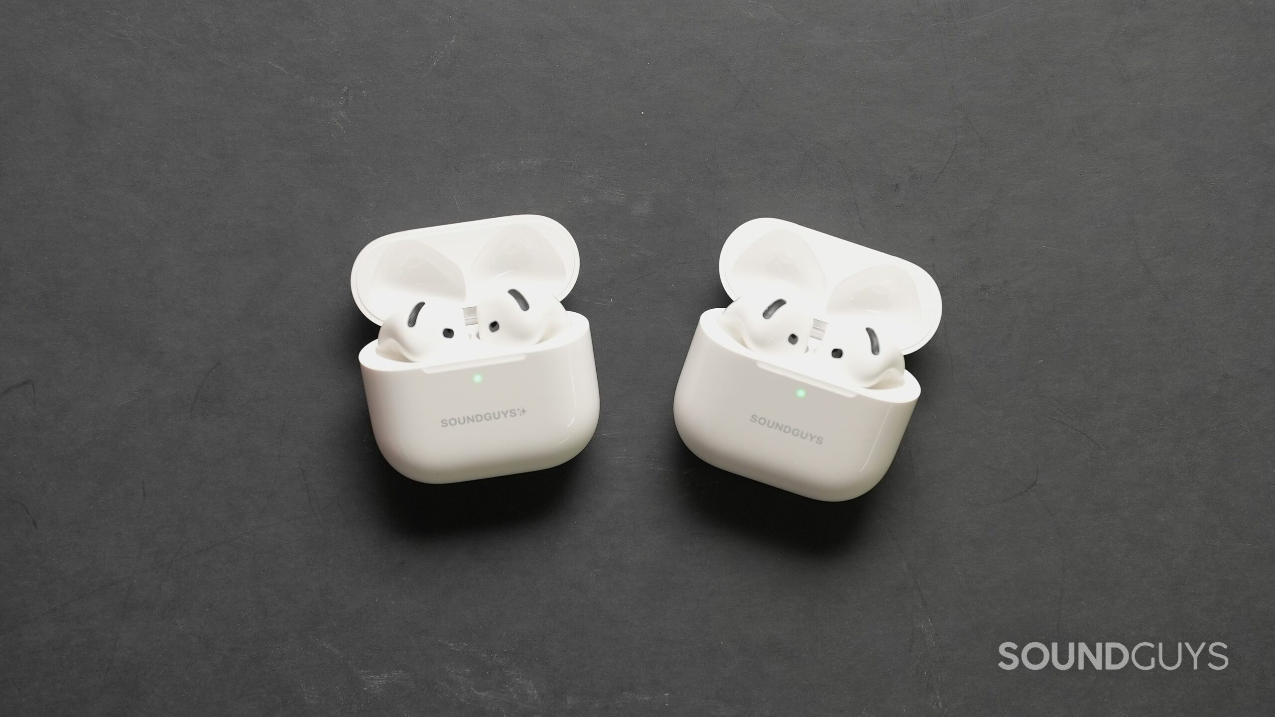 The AirPods 4 and AirPods 4 with ANC look and feel identical.