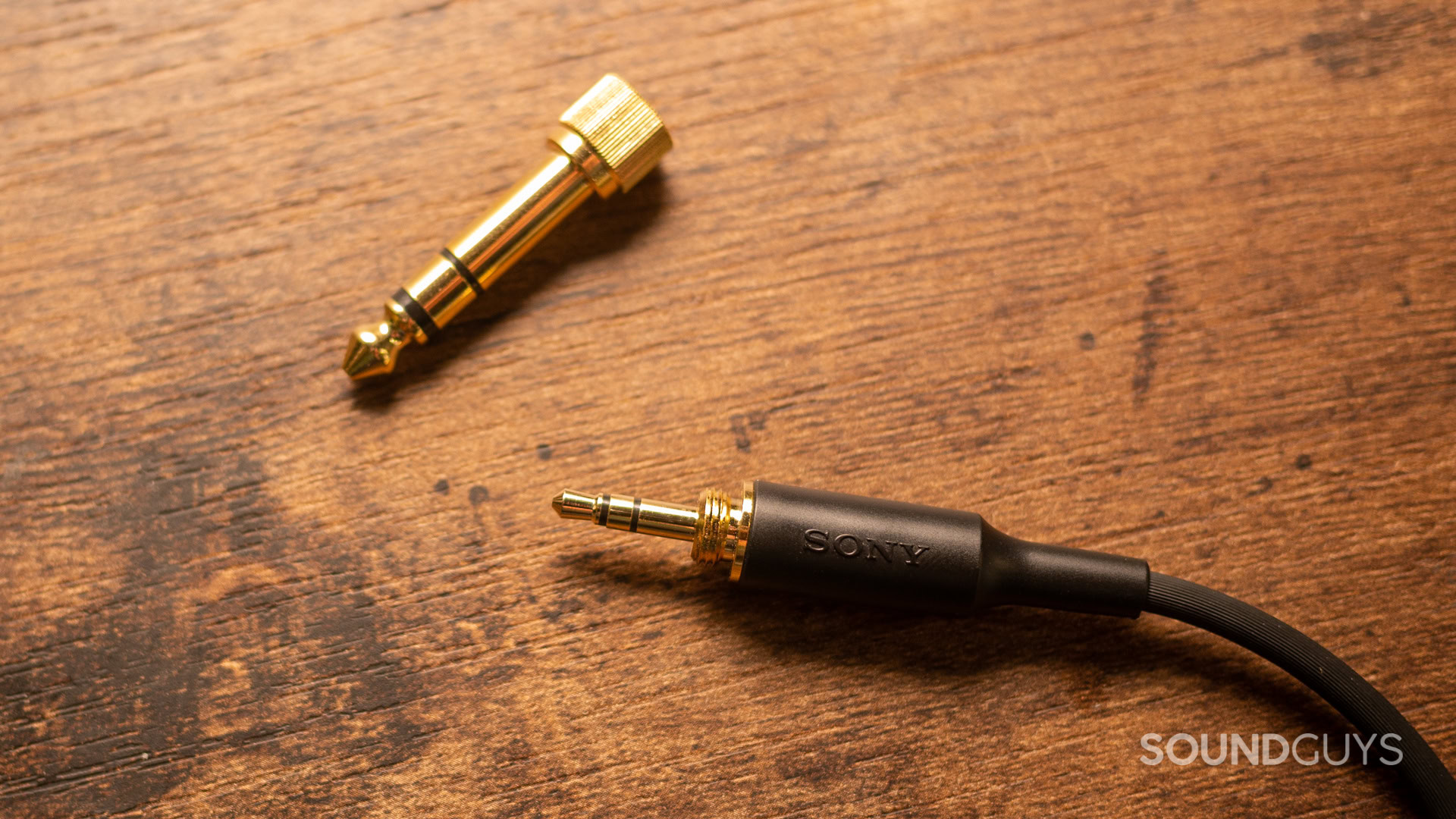 A close-up photo of the Sony MDR-M1's threaded TRS plug.